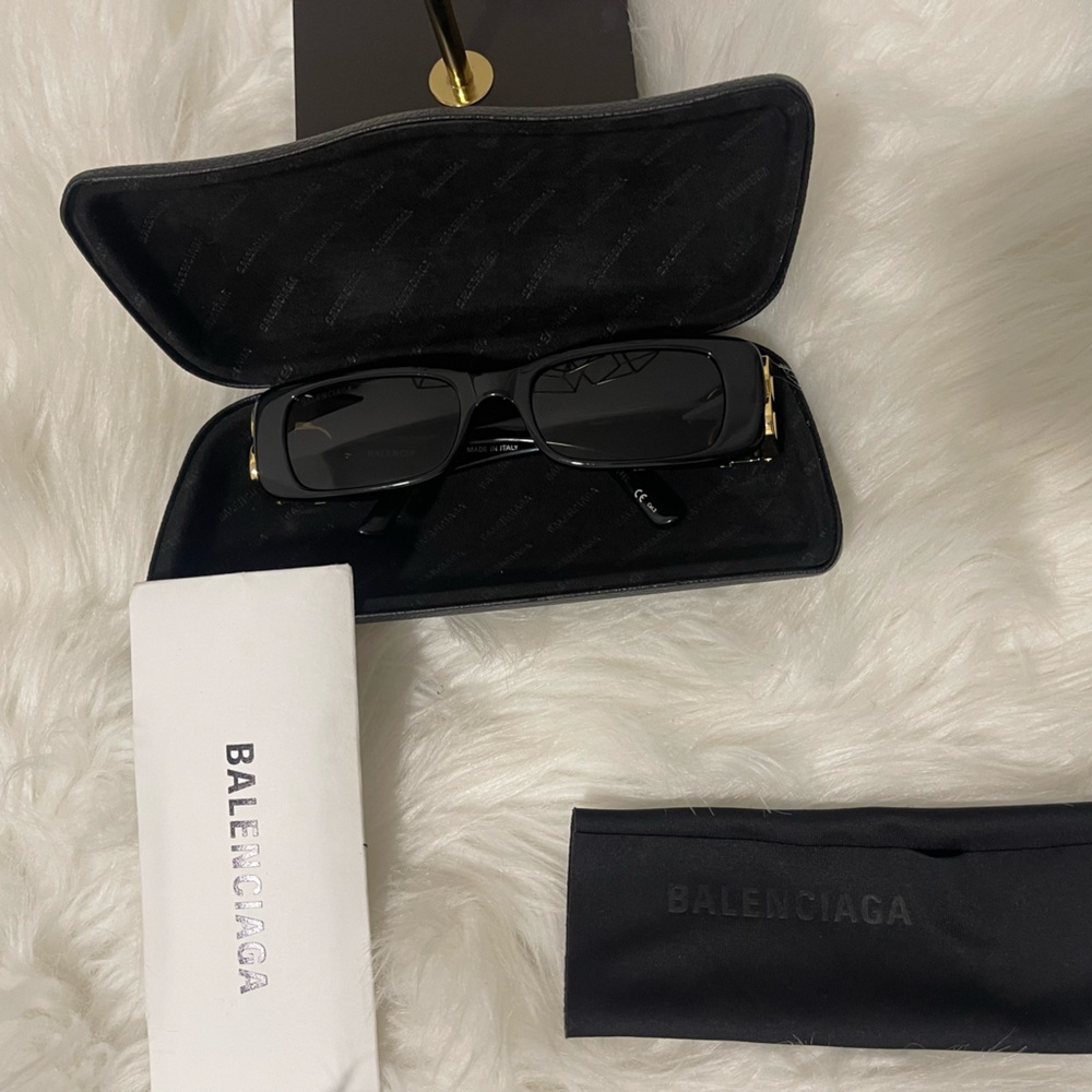 Balenciaga DYNASTY RECTANGLE SUNGLASSES IN BLACK & Gold